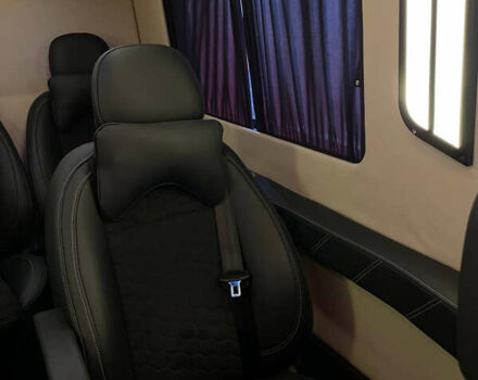 Красный Мерседес Sprinter, объемом двигателя 2.14 л и пробегом 380 тыс. км за 52000 $, фото 7 на Automoto.ua