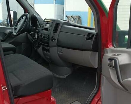 Красный Мерседес Sprinter, объемом двигателя 3 л и пробегом 300 тыс. км за 33000 $, фото 10 на Automoto.ua