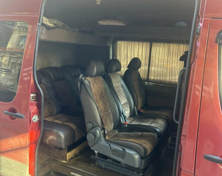 Красный Мерседес Sprinter, объемом двигателя 2.99 л и пробегом 651 тыс. км за 28988 $, фото 2 на Automoto.ua