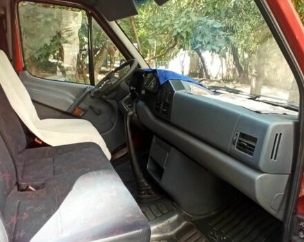Красный Мерседес Sprinter, объемом двигателя 2.9 л и пробегом 1000 тыс. км за 6700 $, фото 1 на Automoto.ua
