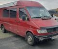 Красный Мерседес Sprinter, объемом двигателя 0.29 л и пробегом 770 тыс. км за 9229 $, фото 1 на Automoto.ua