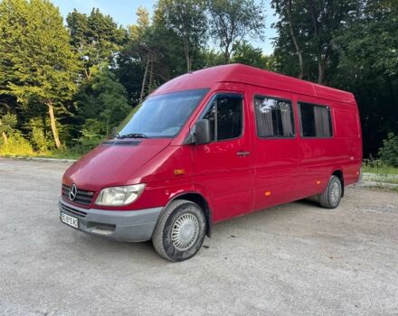 Красный Мерседес Sprinter, объемом двигателя 2.2 л и пробегом 386 тыс. км за 8900 $, фото 3 на Automoto.ua