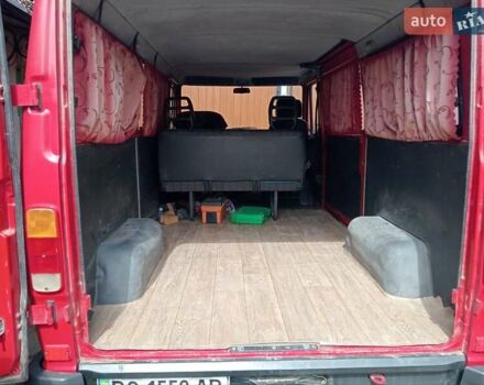 Червоний Мерседес Sprinter, об'ємом двигуна 2.8 л та пробігом 450 тис. км за 4000 $, фото 5 на Automoto.ua