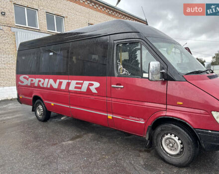 Красный Мерседес Sprinter, объемом двигателя 2.87 л и пробегом 500 тыс. км за 7900 $, фото 1 на Automoto.ua