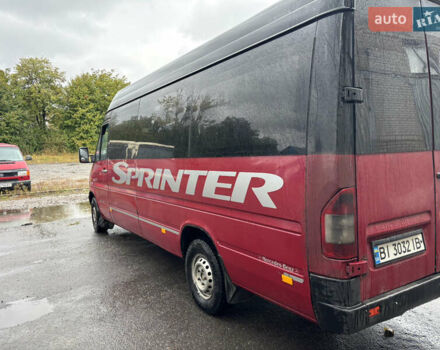 Красный Мерседес Sprinter, объемом двигателя 2.87 л и пробегом 500 тыс. км за 7900 $, фото 3 на Automoto.ua