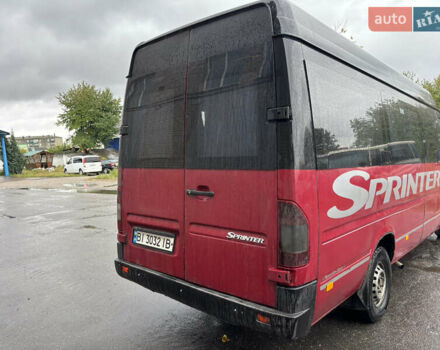 Красный Мерседес Sprinter, объемом двигателя 2.87 л и пробегом 500 тыс. км за 7900 $, фото 4 на Automoto.ua