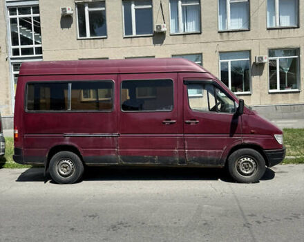 Красный Мерседес Sprinter, объемом двигателя 2.3 л и пробегом 845 тыс. км за 4900 $, фото 1 на Automoto.ua