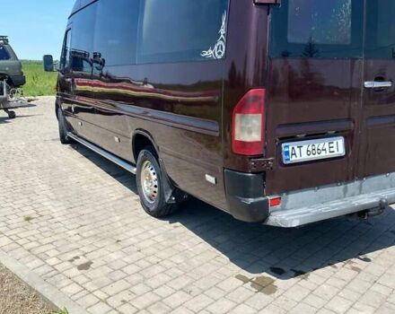 Красный Мерседес Sprinter, объемом двигателя 2.15 л и пробегом 933 тыс. км за 8000 $, фото 6 на Automoto.ua