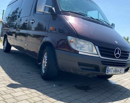Красный Мерседес Sprinter, объемом двигателя 2.15 л и пробегом 933 тыс. км за 8000 $, фото 1 на Automoto.ua