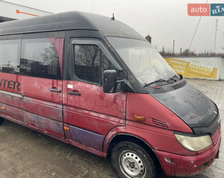 Красный Мерседес Sprinter, объемом двигателя 2.15 л и пробегом 400 тыс. км за 3700 $, фото 3 на Automoto.ua