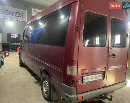 Красный Мерседес Sprinter, объемом двигателя 2.15 л и пробегом 357 тыс. км за 6500 $, фото 2 на Automoto.ua