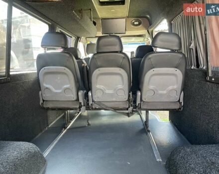 Красный Мерседес Sprinter, объемом двигателя 2.69 л и пробегом 875 тыс. км за 10500 $, фото 12 на Automoto.ua