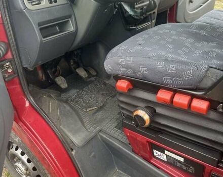 Красный Мерседес Sprinter, объемом двигателя 2.2 л и пробегом 562 тыс. км за 10500 $, фото 7 на Automoto.ua