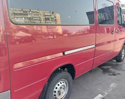 Красный Мерседес Sprinter, объемом двигателя 2.7 л и пробегом 610 тыс. км за 12500 $, фото 10 на Automoto.ua