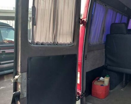 Красный Мерседес Sprinter, объемом двигателя 2.7 л и пробегом 610 тыс. км за 12500 $, фото 20 на Automoto.ua