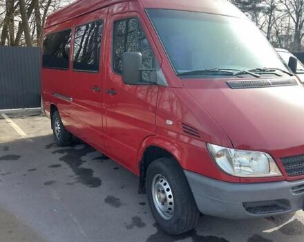 Красный Мерседес Sprinter, объемом двигателя 2.7 л и пробегом 610 тыс. км за 12500 $, фото 3 на Automoto.ua