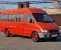Красный Мерседес Sprinter, объемом двигателя 2.1 л и пробегом 657 тыс. км за 10490 $, фото 2 на Automoto.ua