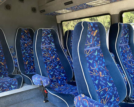 Красный Мерседес Sprinter, объемом двигателя 2.69 л и пробегом 540 тыс. км за 13000 $, фото 1 на Automoto.ua