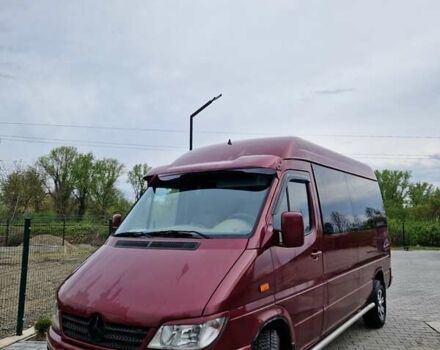 Красный Мерседес Sprinter, объемом двигателя 2.1 л и пробегом 370 тыс. км за 10500 $, фото 2 на Automoto.ua