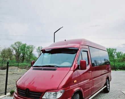 Красный Мерседес Sprinter, объемом двигателя 2.1 л и пробегом 370 тыс. км за 10500 $, фото 1 на Automoto.ua