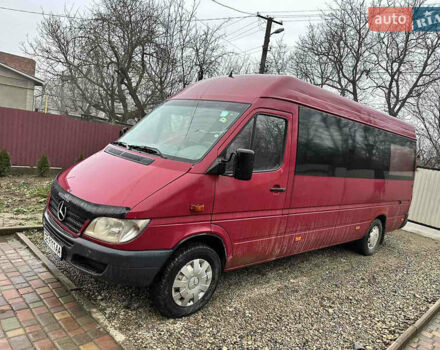 Красный Мерседес Sprinter, объемом двигателя 2.69 л и пробегом 100 тыс. км за 7350 $, фото 2 на Automoto.ua