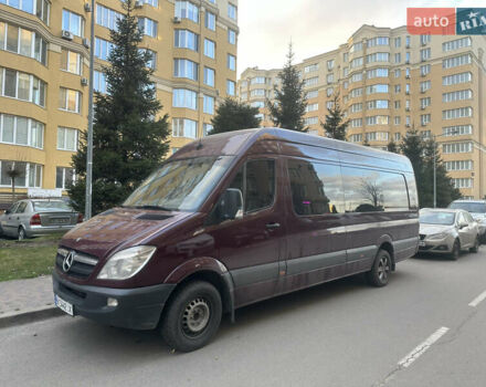 Червоний Мерседес Sprinter, об'ємом двигуна 2.2 л та пробігом 570 тис. км за 14000 $, фото 1 на Automoto.ua