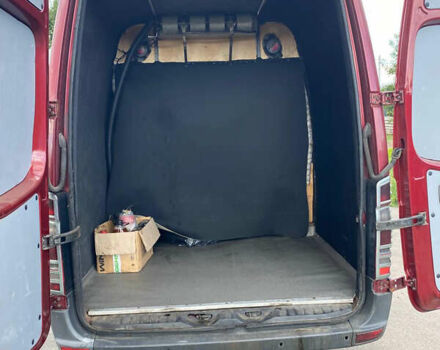 Красный Мерседес Sprinter, объемом двигателя 2.9 л и пробегом 300 тыс. км за 12799 $, фото 3 на Automoto.ua