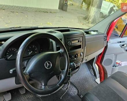 Червоний Мерседес Sprinter, об'ємом двигуна 2.1 л та пробігом 453 тис. км за 11000 $, фото 10 на Automoto.ua