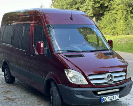 Красный Мерседес Sprinter, объемом двигателя 2.15 л и пробегом 346 тыс. км за 9999 $, фото 3 на Automoto.ua