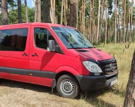 Красный Мерседес Sprinter, объемом двигателя 2.15 л и пробегом 100 тыс. км за 10000 $, фото 3 на Automoto.ua