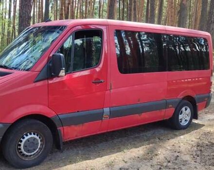 Красный Мерседес Sprinter, объемом двигателя 2.15 л и пробегом 100 тыс. км за 10000 $, фото 2 на Automoto.ua