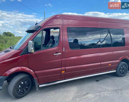 Красный Мерседес Sprinter, объемом двигателя 2.9 л и пробегом 300 тыс. км за 12799 $, фото 1 на Automoto.ua