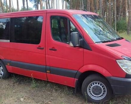 Красный Мерседес Sprinter, объемом двигателя 2.15 л и пробегом 100 тыс. км за 10000 $, фото 1 на Automoto.ua