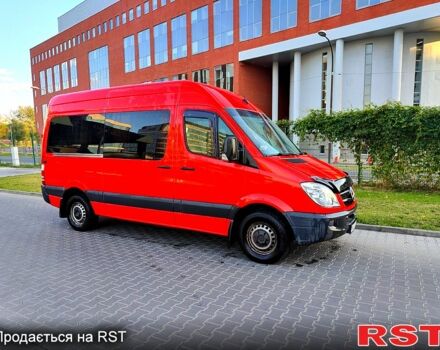 Красный Мерседес Sprinter, объемом двигателя 3 л и пробегом 600 тыс. км за 14200 $, фото 2 на Automoto.ua