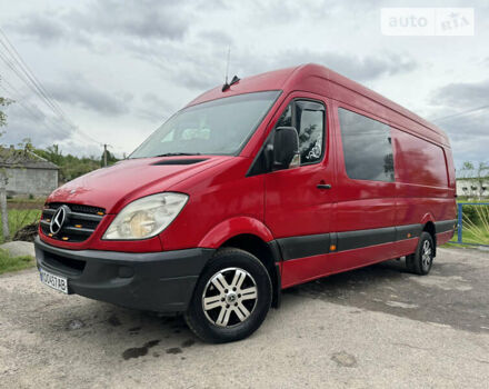 Красный Мерседес Sprinter, объемом двигателя 2.15 л и пробегом 500 тыс. км за 12999 $, фото 22 на Automoto.ua