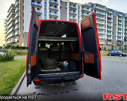 Красный Мерседес Sprinter, объемом двигателя 3 л и пробегом 600 тыс. км за 14200 $, фото 11 на Automoto.ua