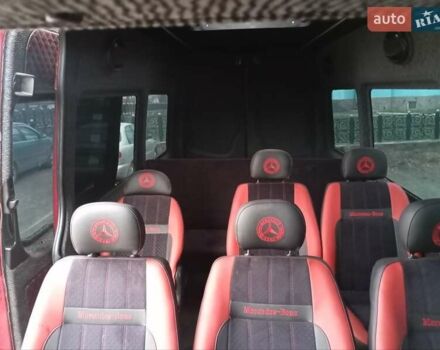 Красный Мерседес Sprinter, объемом двигателя 2.99 л и пробегом 470 тыс. км за 19700 $, фото 4 на Automoto.ua