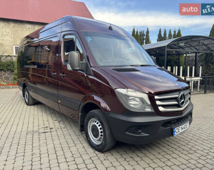 Красный Мерседес Sprinter, объемом двигателя 2.15 л и пробегом 500 тыс. км за 14999 $, фото 2 на Automoto.ua