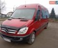 Красный Мерседес Sprinter, объемом двигателя 2.99 л и пробегом 470 тыс. км за 19700 $, фото 2 на Automoto.ua