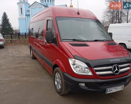 Красный Мерседес Sprinter, объемом двигателя 2.99 л и пробегом 470 тыс. км за 19700 $, фото 1 на Automoto.ua