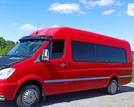 Красный Мерседес Sprinter, объемом двигателя 2.2 л и пробегом 620 тыс. км за 33300 $, фото 1 на Automoto.ua