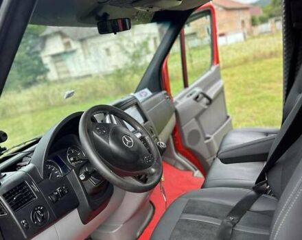 Красный Мерседес Sprinter, объемом двигателя 2.99 л и пробегом 400 тыс. км за 22500 $, фото 5 на Automoto.ua