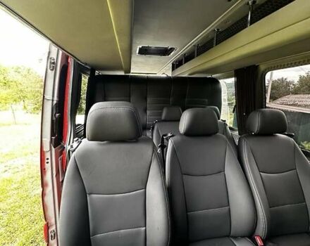 Красный Мерседес Sprinter, объемом двигателя 2.99 л и пробегом 400 тыс. км за 22500 $, фото 3 на Automoto.ua