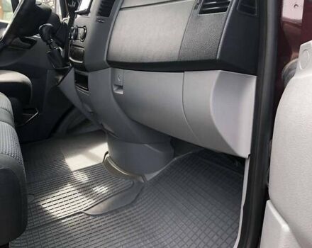 Червоний Мерседес Sprinter, об'ємом двигуна 2.1 л та пробігом 83 тис. км за 29900 $, фото 5 на Automoto.ua