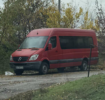 Красный Мерседес Sprinter, объемом двигателя 2.14 л и пробегом 345 тыс. км за 17500 $, фото 7 на Automoto.ua