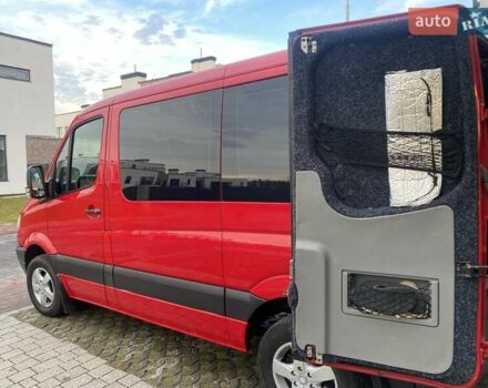 Красный Мерседес Sprinter, объемом двигателя 2.14 л и пробегом 315 тыс. км за 14999 $, фото 13 на Automoto.ua