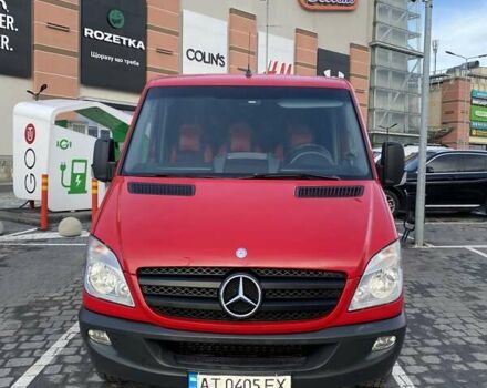 Красный Мерседес Sprinter, объемом двигателя 2.14 л и пробегом 315 тыс. км за 14999 $, фото 3 на Automoto.ua