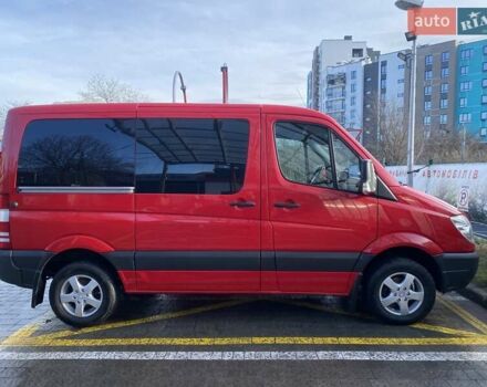 Красный Мерседес Sprinter, объемом двигателя 2.14 л и пробегом 315 тыс. км за 14999 $, фото 1 на Automoto.ua