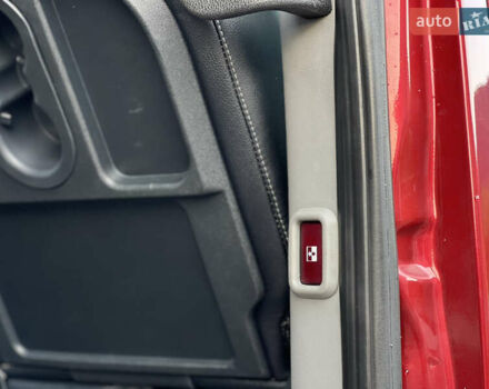 Красный Мерседес Sprinter, объемом двигателя 2.99 л и пробегом 350 тыс. км за 26999 $, фото 36 на Automoto.ua