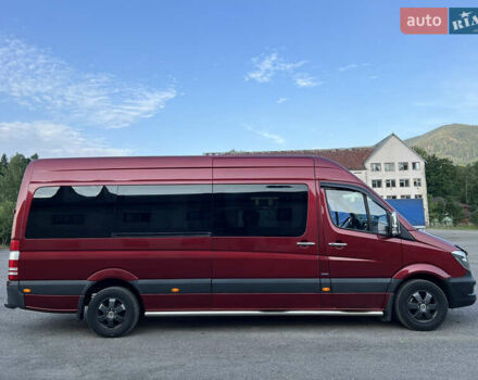 Красный Мерседес Sprinter, объемом двигателя 2.99 л и пробегом 350 тыс. км за 26999 $, фото 10 на Automoto.ua